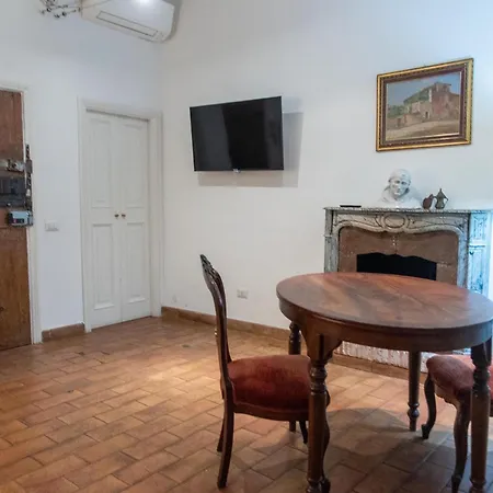 Apartamento Monti Bespoke *