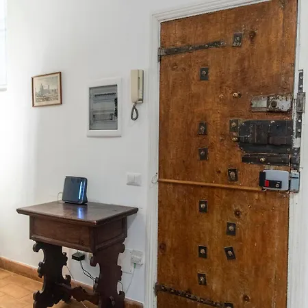 Monti Bespoke Apartment Rome