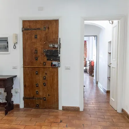 Apartamento Monti Bespoke *