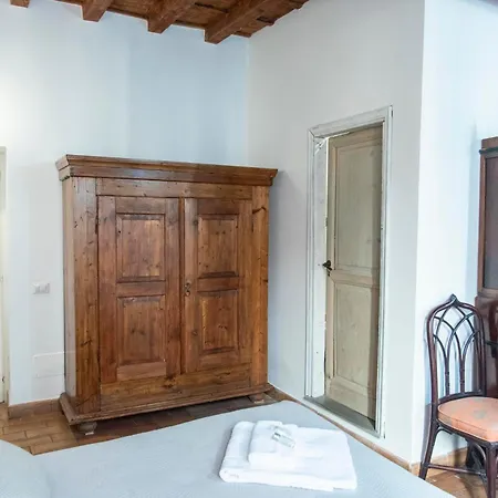 Monti Bespoke * Rzym